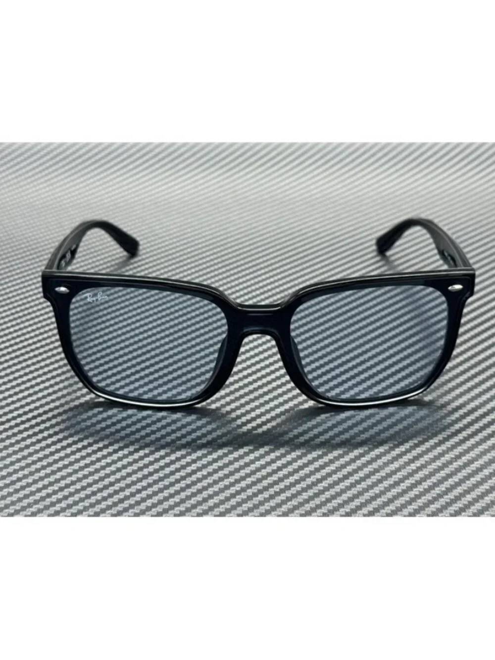 Ray-Ban new tags